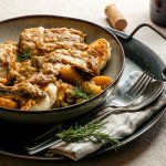 Le lapin préparé à la sauce salmoreja