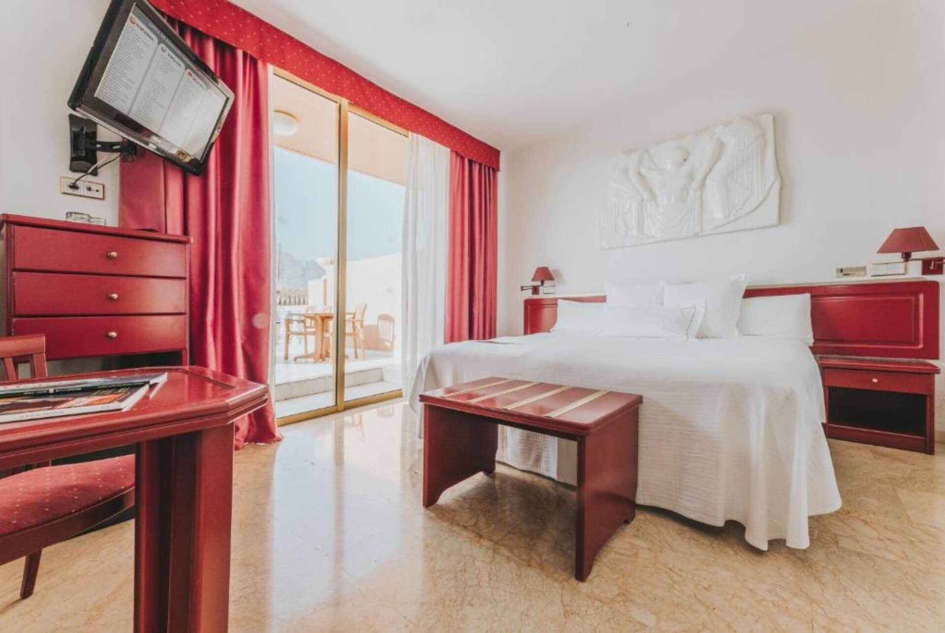 hotel cleopatra palace tenerife